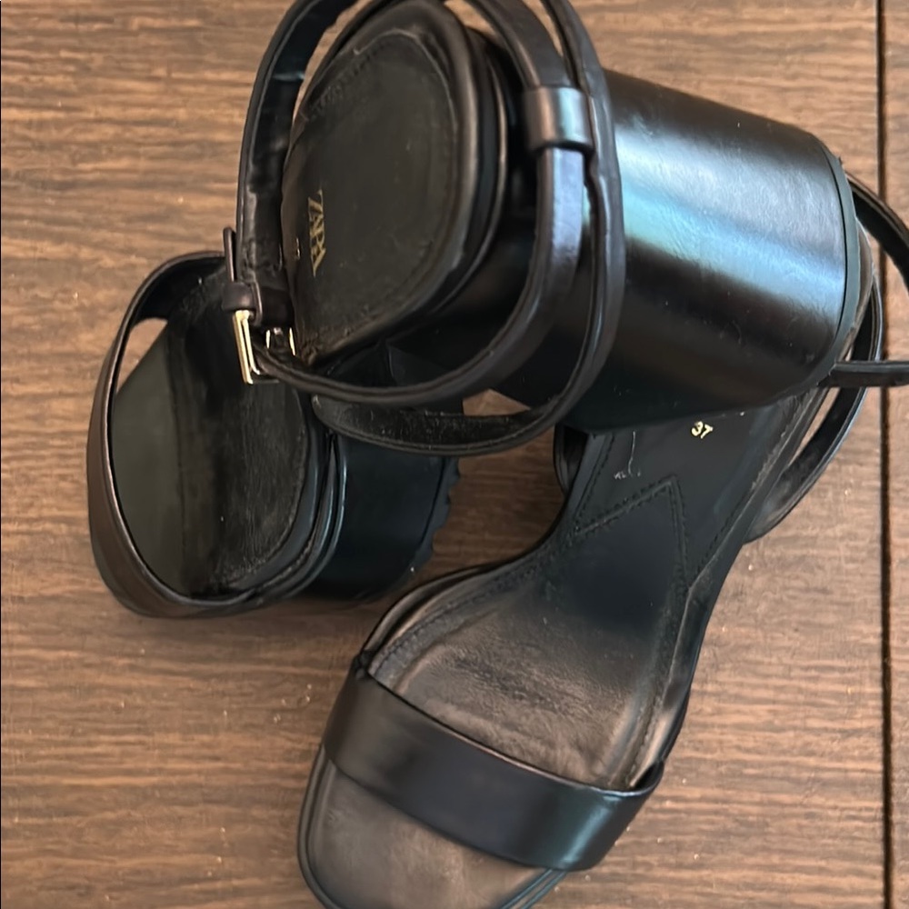 Zara Elegant Black Sandals